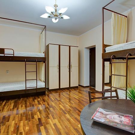 Centre Hostel Bishkek Exterior photo