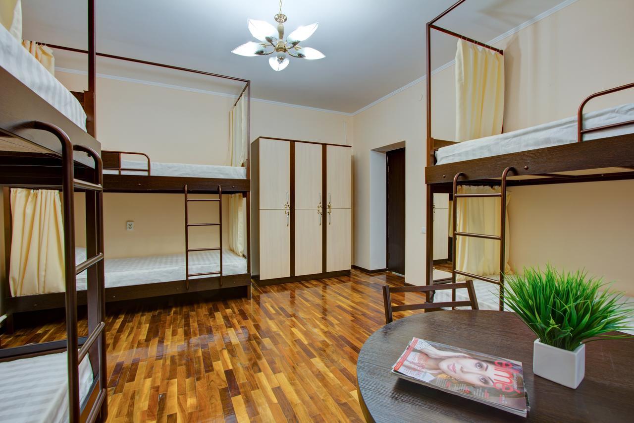 Centre Hostel Bishkek Exterior photo