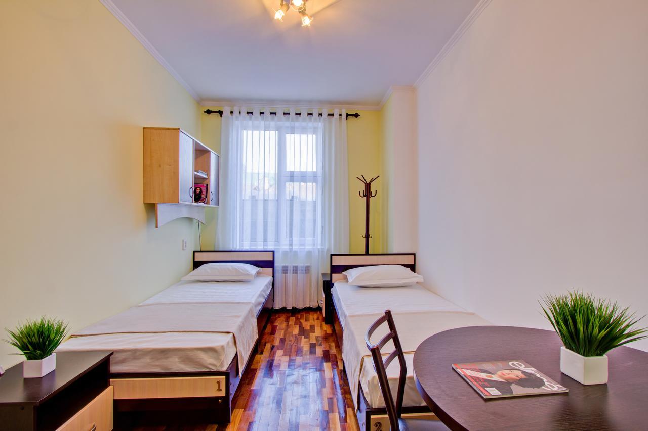 Centre Hostel Bishkek Exterior photo