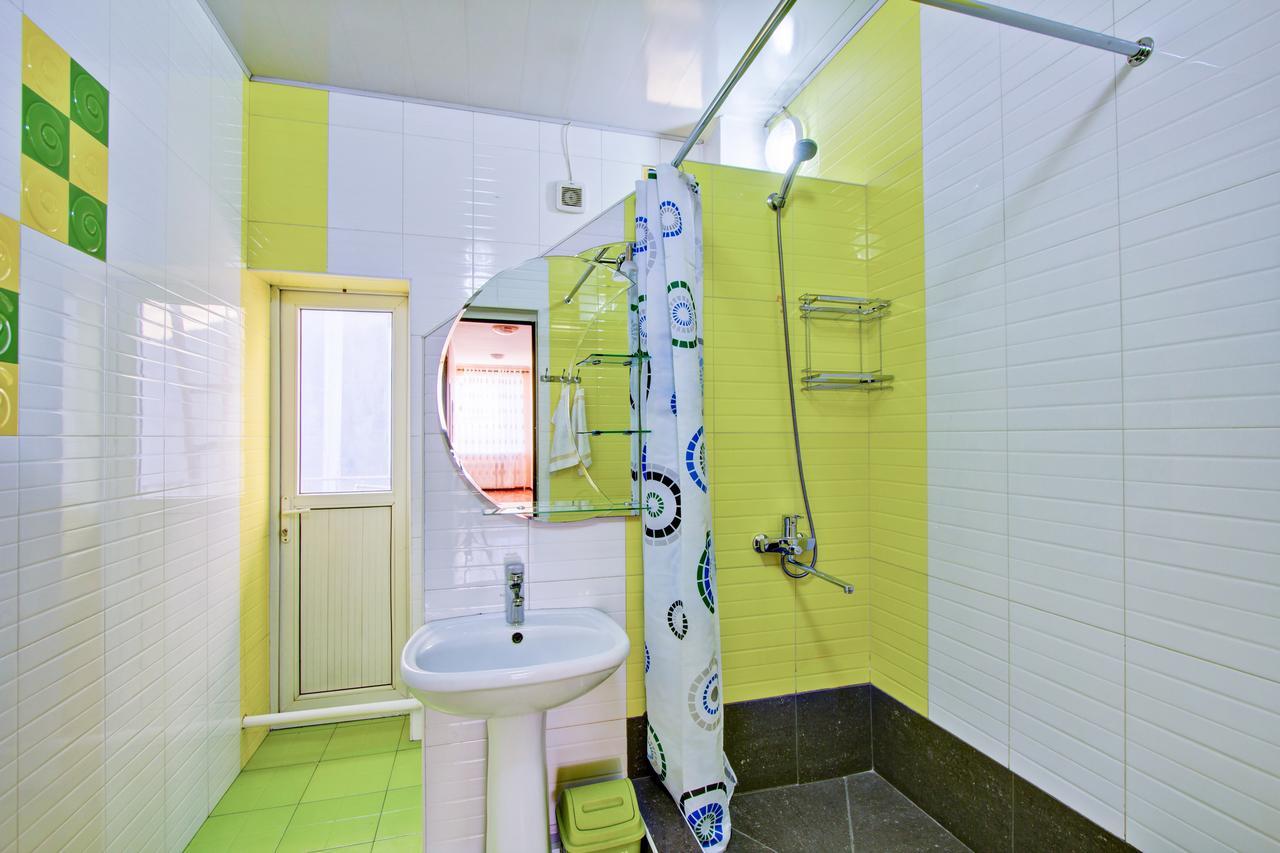 Centre Hostel Bishkek Exterior photo